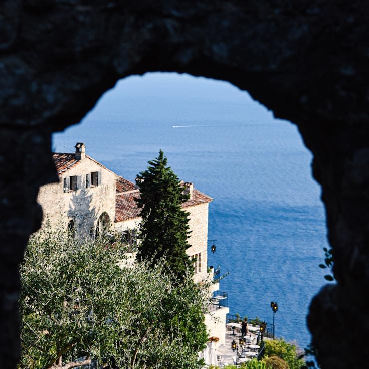 Family terraces and cafés for calm evenings in Milan